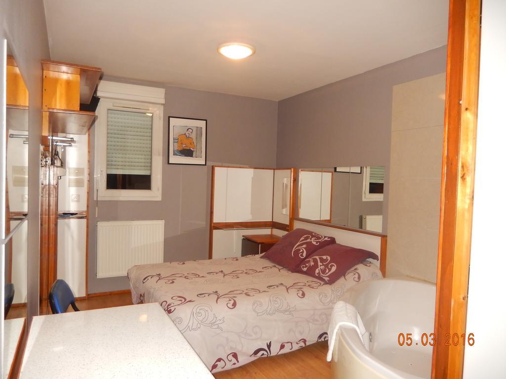 Hotel Eco Logis Espace Bellevue Séméac Εξωτερικό φωτογραφία
